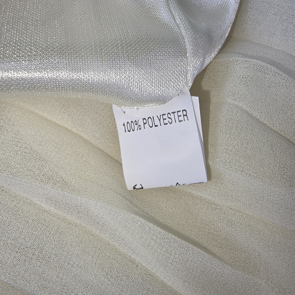 Elegant Cream Pleated Skirt. - Picture 8 of 8